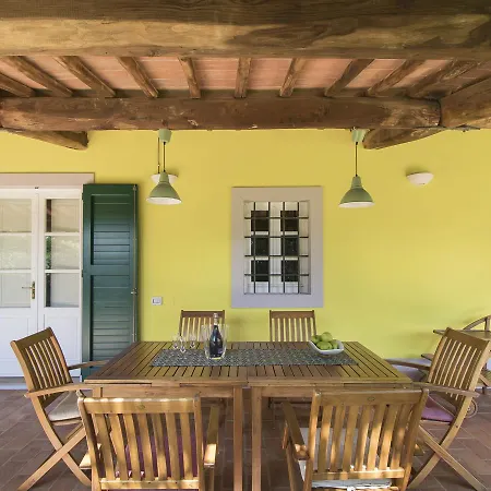 Holiday home Il Pellicano By Interhome